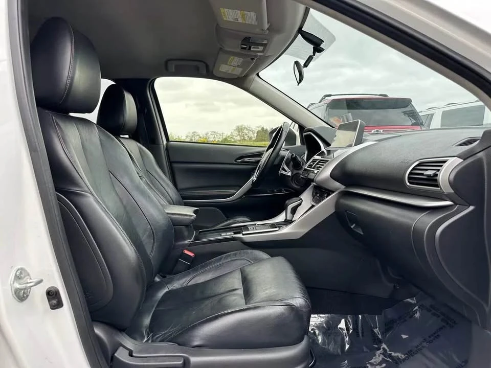 2019 Mitsubishi Eclipse Cross - Image 12 of 17