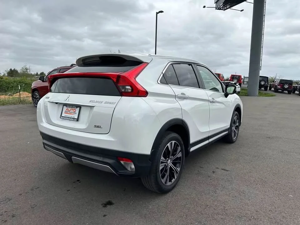 2019 Mitsubishi Eclipse Cross - Image 7 of 17