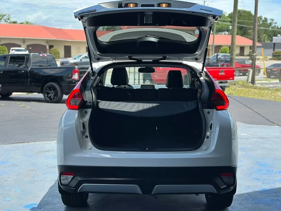 2019 Mitsubishi Eclipse Cross - Image 5 of 10