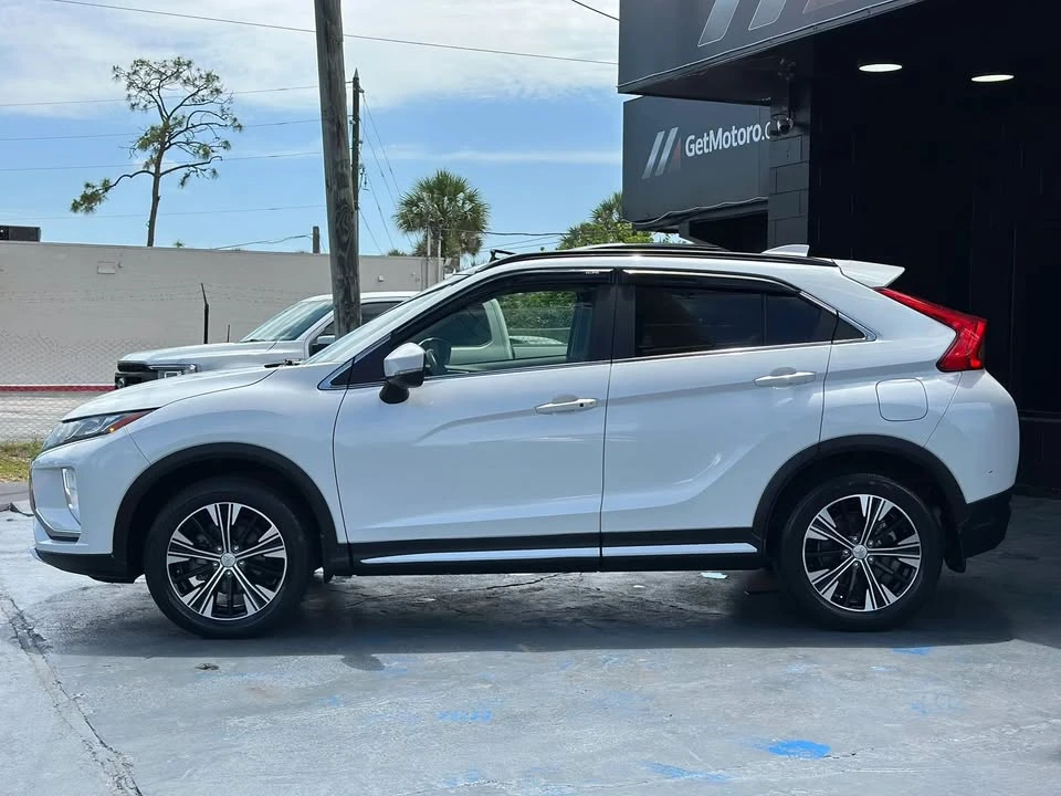 2019 Mitsubishi Eclipse Cross - Image 3 of 10