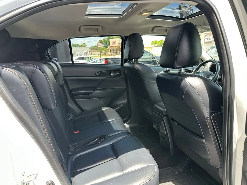 2019 Mitsubishi Eclipse Cross - Image 8 of 10