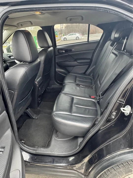 2019 Mitsubishi Eclipse Cross - Image 10 of 20