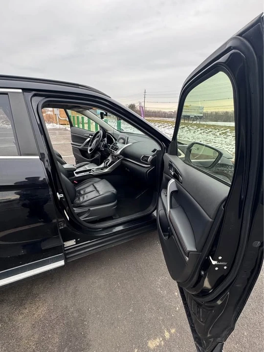 2019 Mitsubishi Eclipse Cross - Image 13 of 20