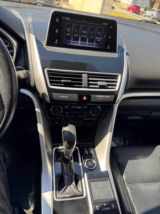 2019 Mitsubishi Eclipse Cross - Image 12 of 19