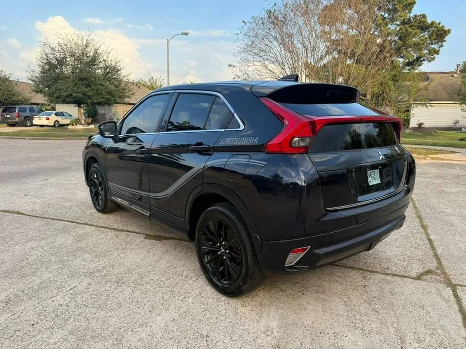 2019 Mitsubishi Eclipse Cross - Image 4 of 15