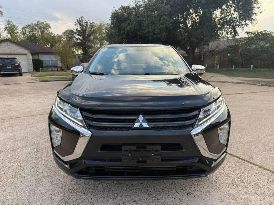 2019 Mitsubishi Eclipse Cross - Image 2 of 15