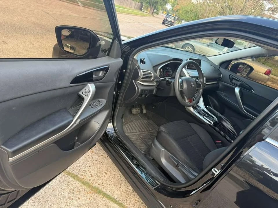 2019 Mitsubishi Eclipse Cross - Image 14 of 15