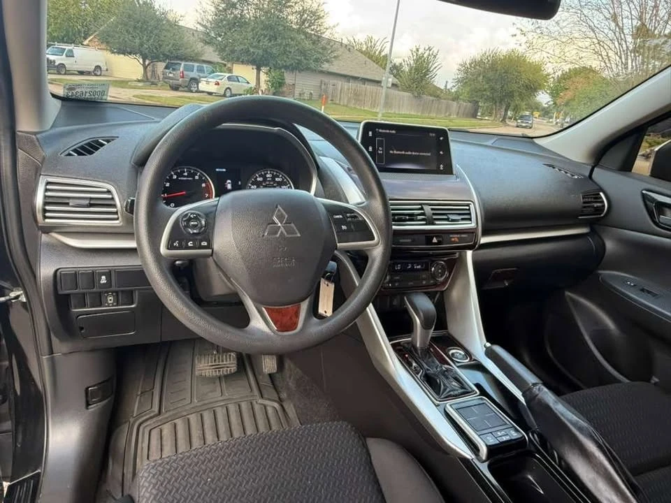 2019 Mitsubishi Eclipse Cross - Image 11 of 15