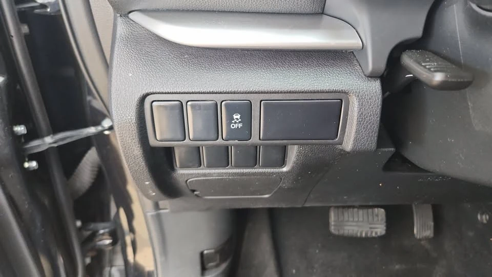2019 Mitsubishi Eclipse Cross - Image 17 of 20