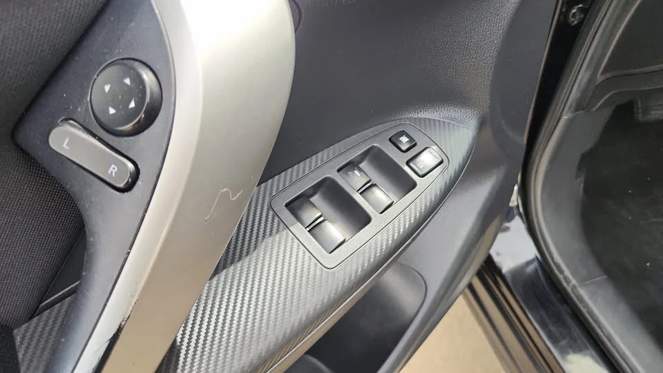 2019 Mitsubishi Eclipse Cross - Image 18 of 20