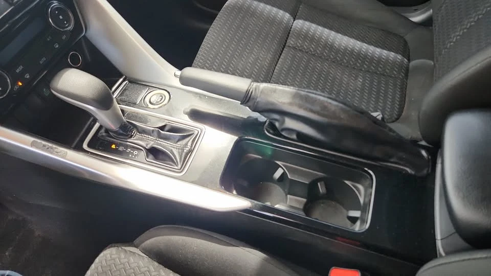 2019 Mitsubishi Eclipse Cross - Image 12 of 20