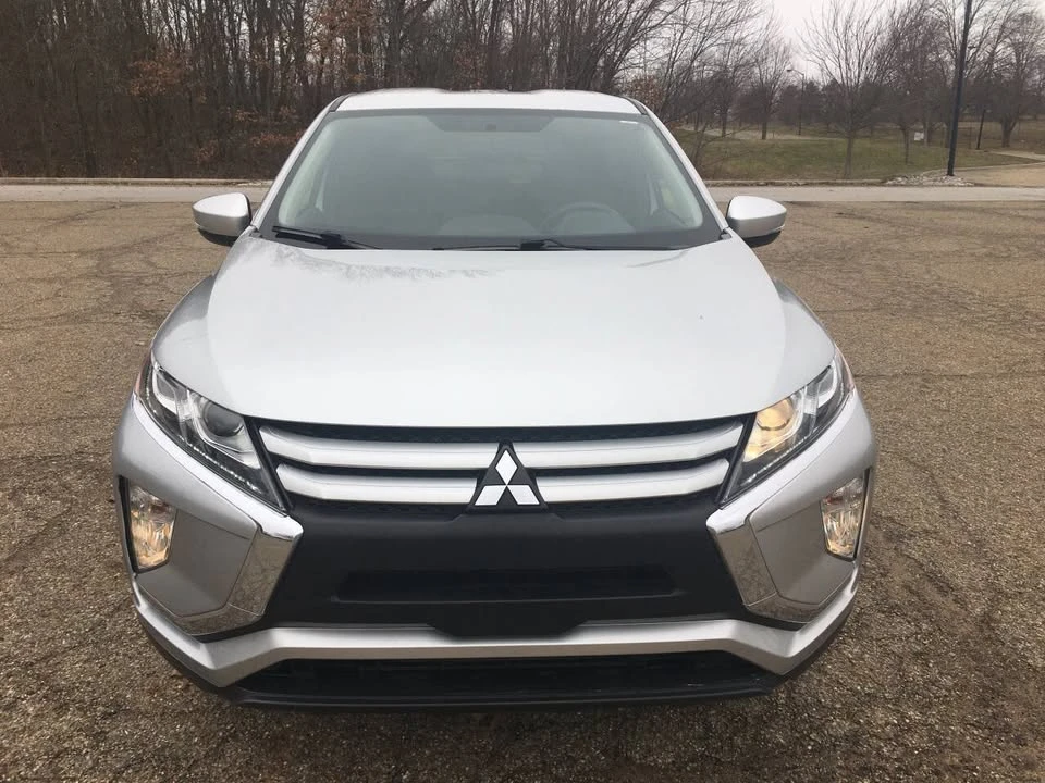 2019 Mitsubishi Eclipse Cross - Image 3 of 17