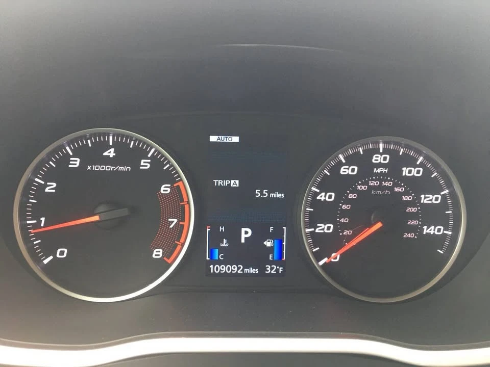 2019 Mitsubishi Eclipse Cross - Image 14 of 17