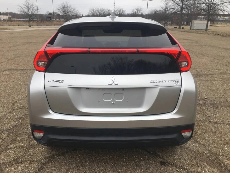 2019 Mitsubishi Eclipse Cross - Image 4 of 17