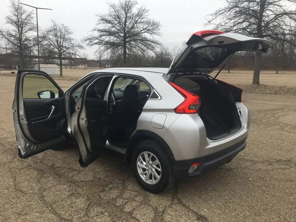 2019 Mitsubishi Eclipse Cross - Image 8 of 17