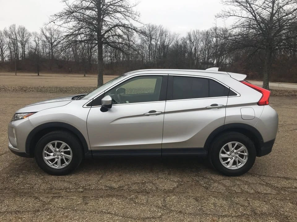 2019 Mitsubishi Eclipse Cross - Image 5 of 17