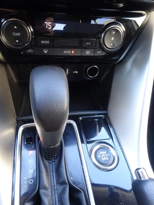 2019 Mitsubishi Eclipse Cross - Image 18 of 20