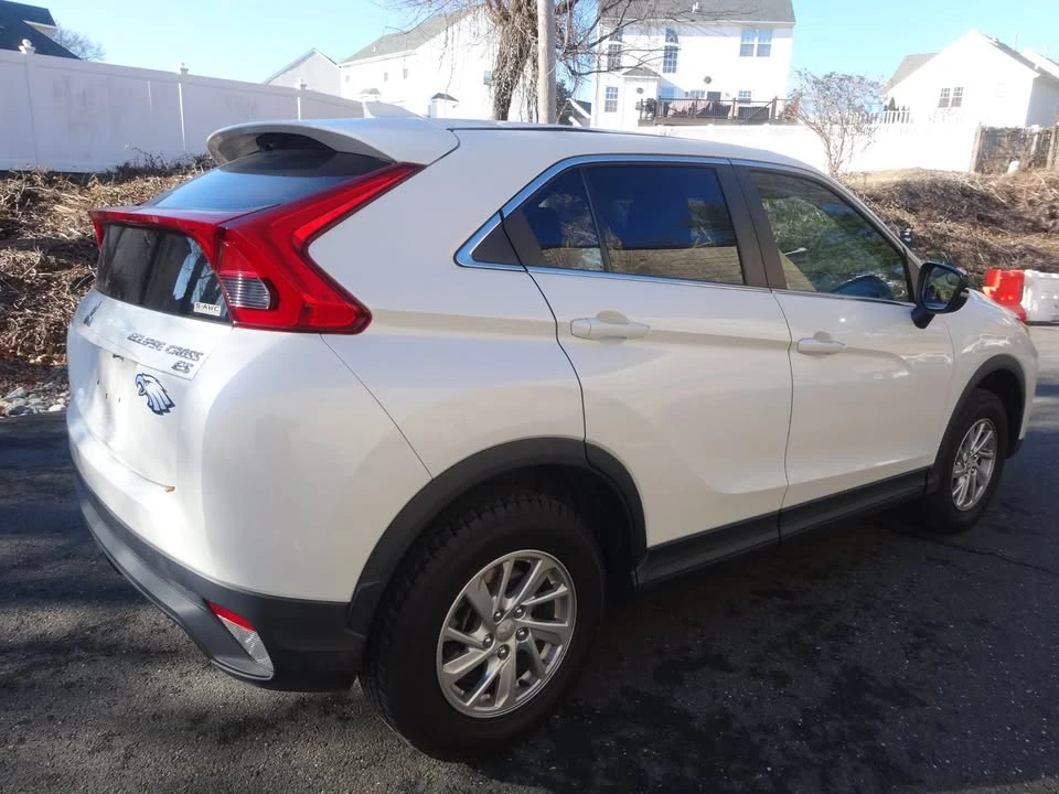 2019 Mitsubishi Eclipse Cross - Image 4 of 20