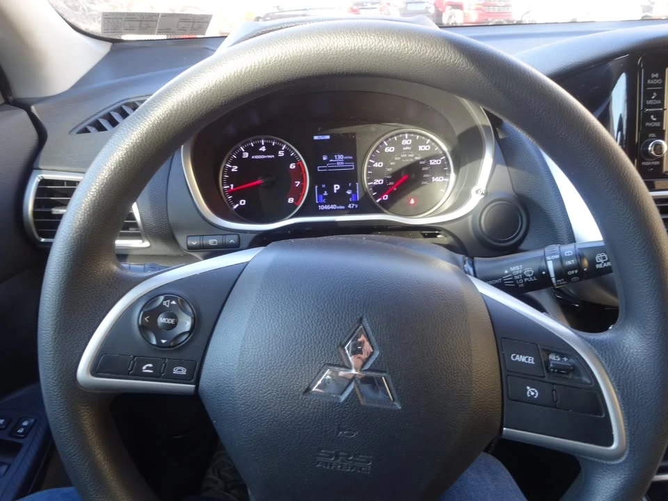 2019 Mitsubishi Eclipse Cross - Image 17 of 20