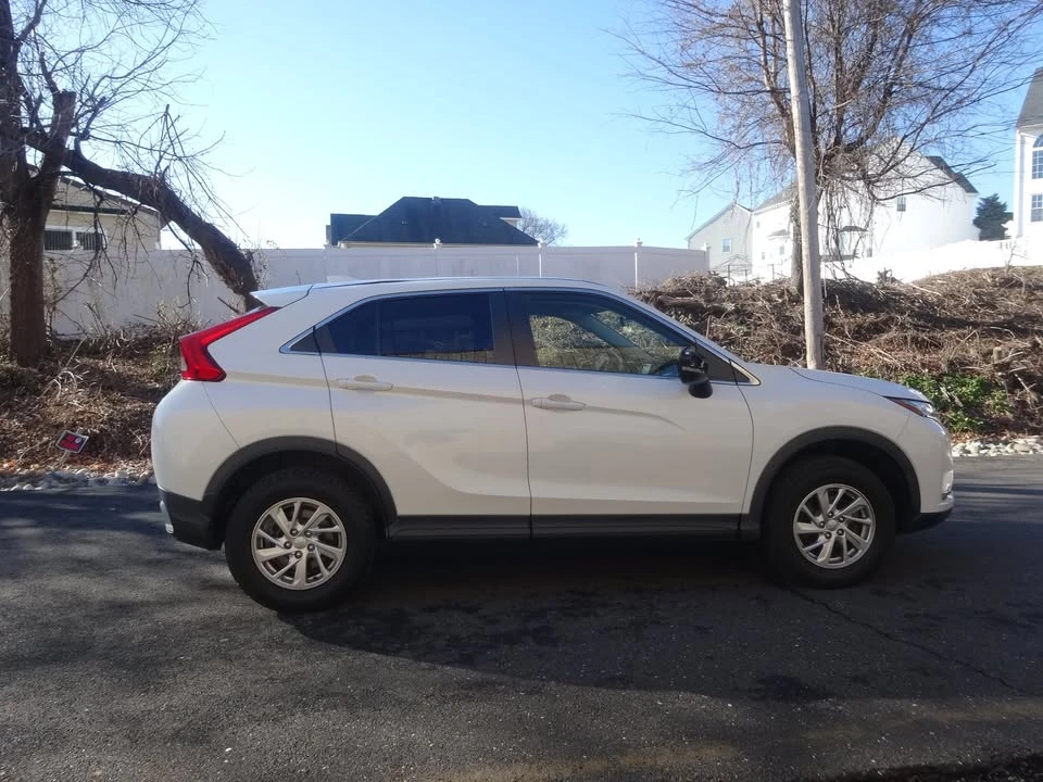 2019 Mitsubishi Eclipse Cross - Image 3 of 20