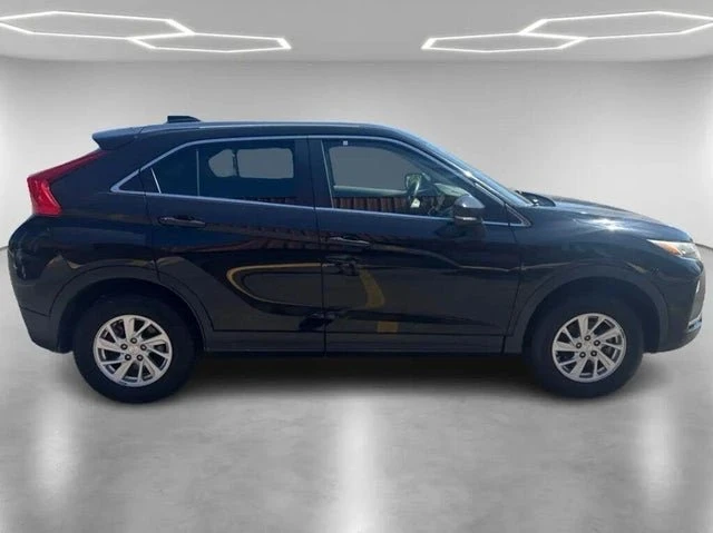 2019 Mitsubishi Eclipse Cross - Image 3 of 14