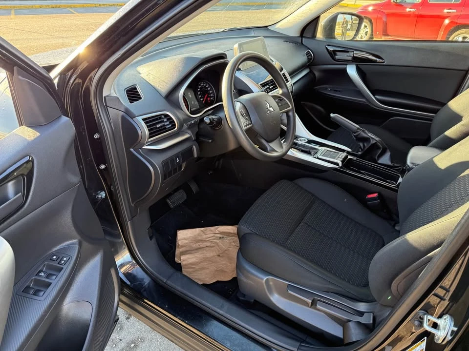 2019 Mitsubishi Eclipse Cross - Image 6 of 16