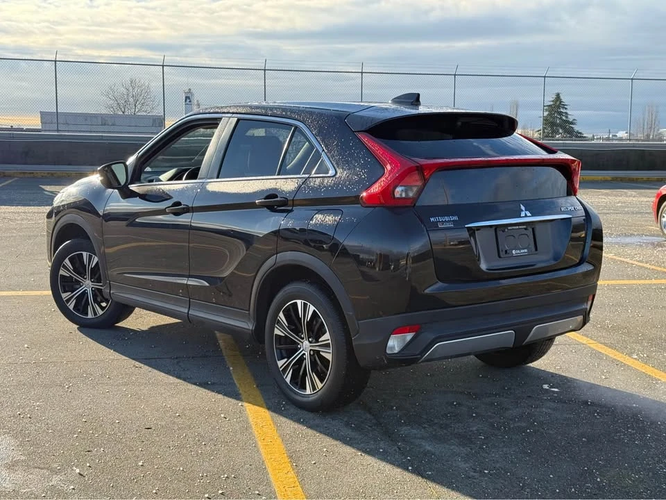 2019 Mitsubishi Eclipse Cross - Image 3 of 16