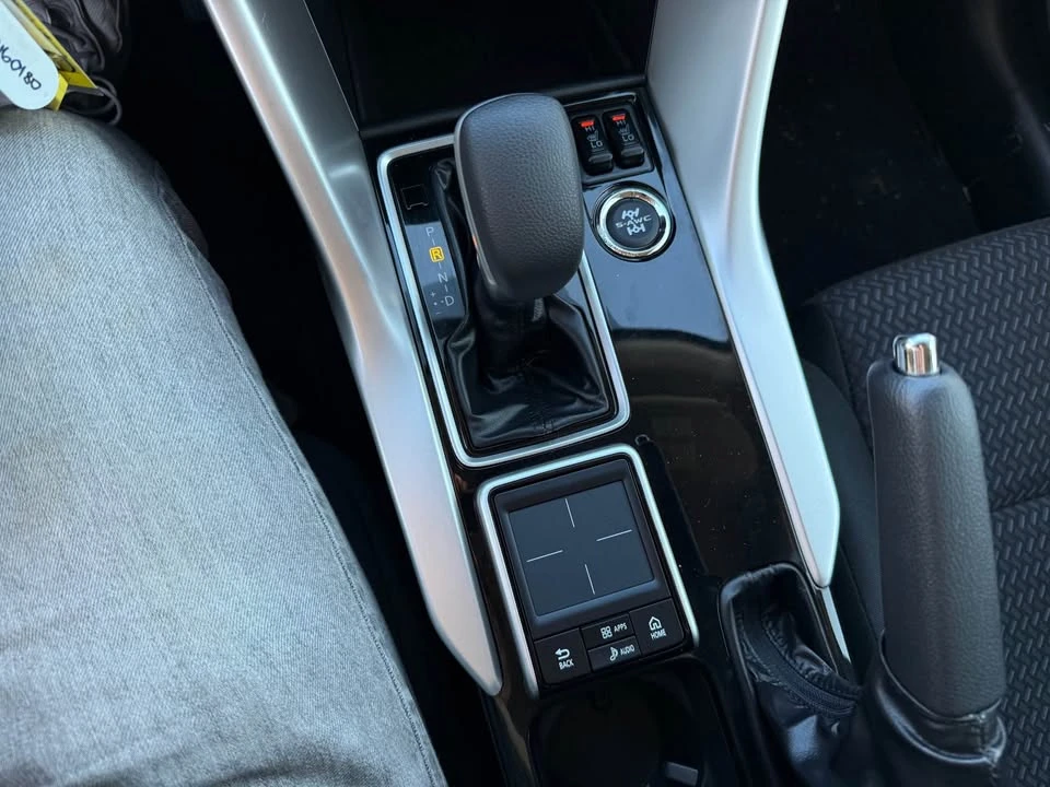 2019 Mitsubishi Eclipse Cross - Image 12 of 16