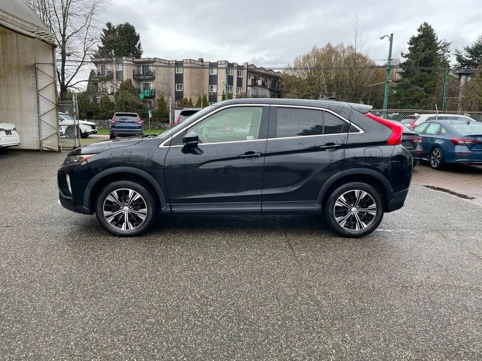 2019 Mitsubishi Eclipse Cross - Image 2 of 4