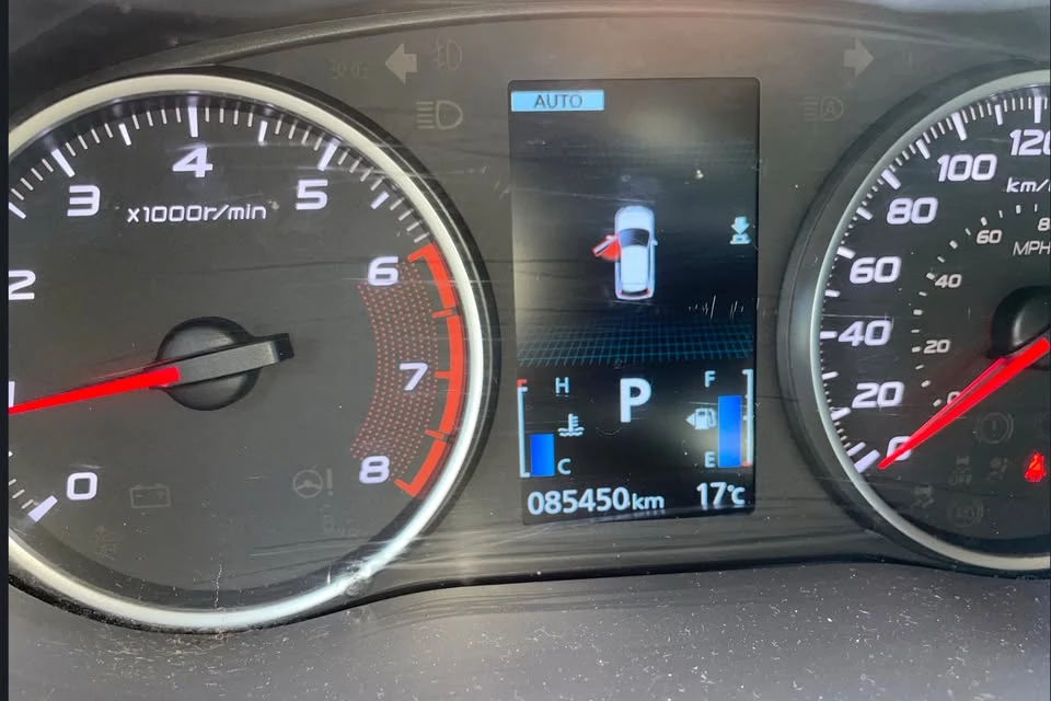 2019 Mitsubishi Eclipse Cross - Image 6 of 10