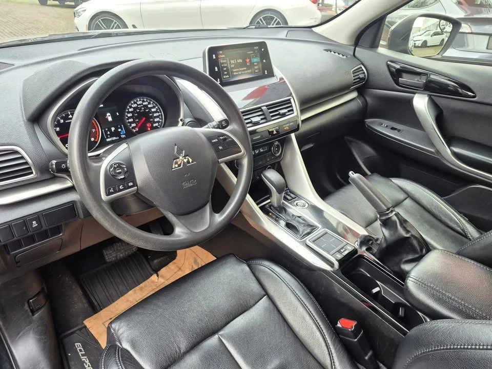 2019 Mitsubishi Eclipse Cross - Image 9 of 16