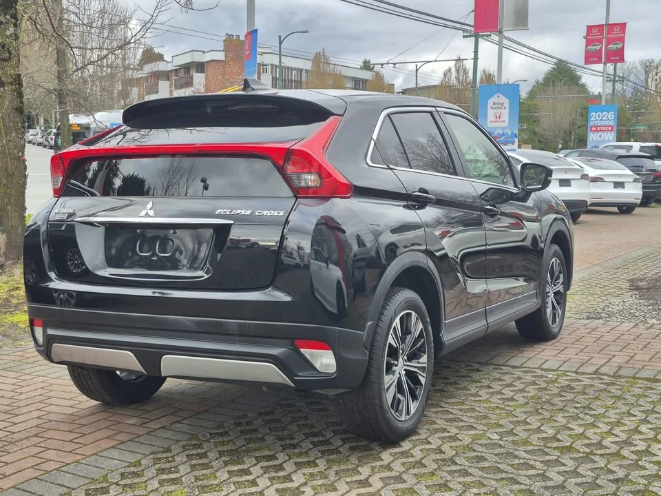 2019 Mitsubishi Eclipse Cross - Image 5 of 16