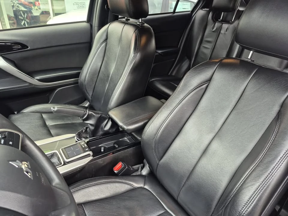 2019 Mitsubishi Eclipse Cross - Image 12 of 16