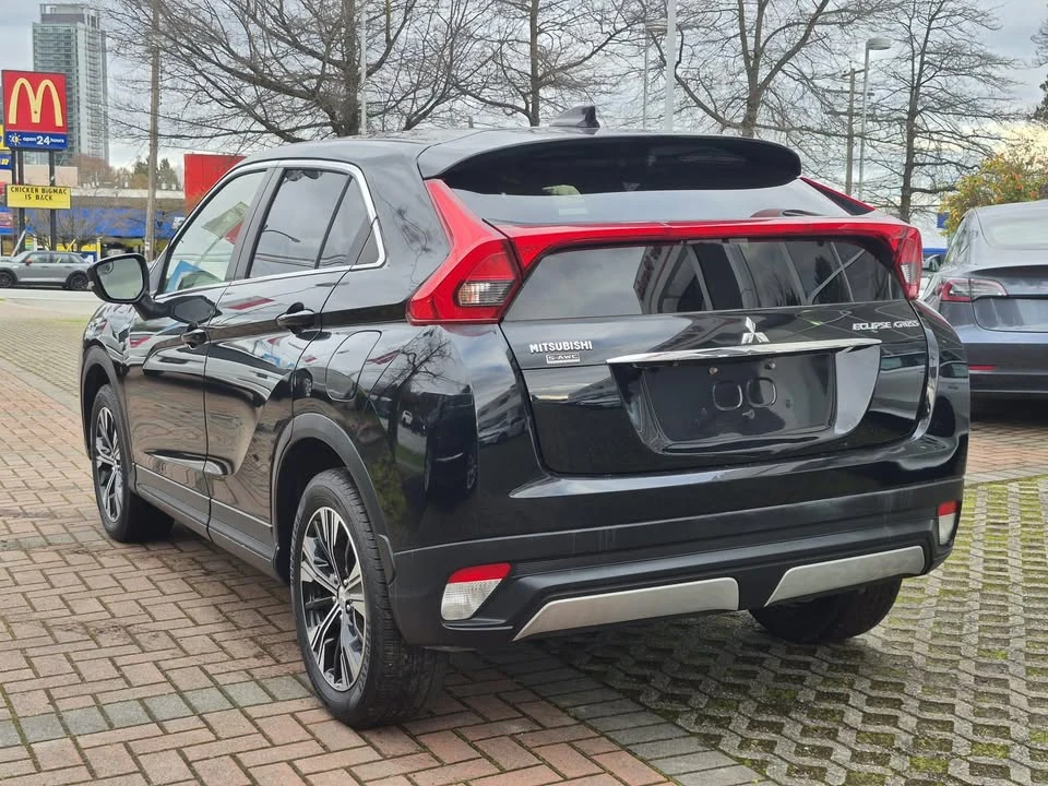 2019 Mitsubishi Eclipse Cross - Image 7 of 16