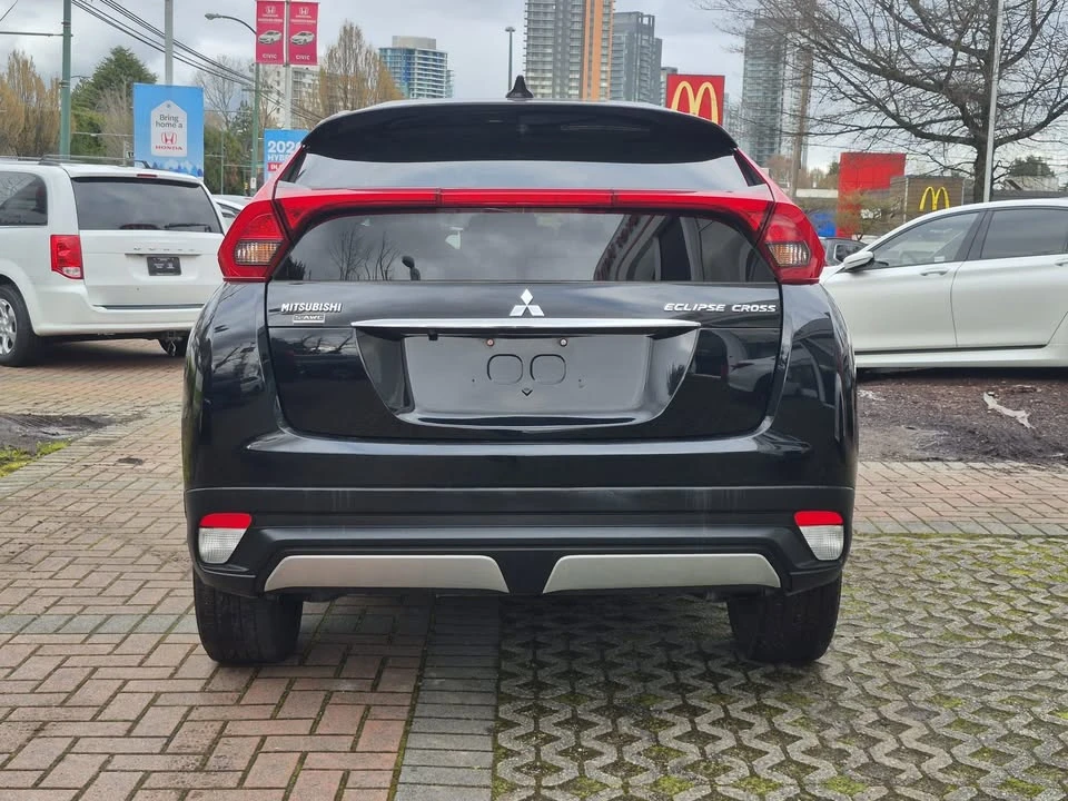 2019 Mitsubishi Eclipse Cross - Image 6 of 16