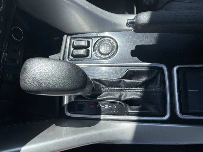2019 Mitsubishi Eclipse Cross - Image 14 of 18