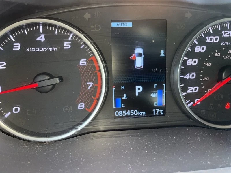 2019 Mitsubishi Eclipse Cross - Image 10 of 18
