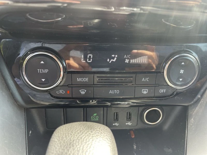 2019 Mitsubishi Eclipse Cross - Image 15 of 20