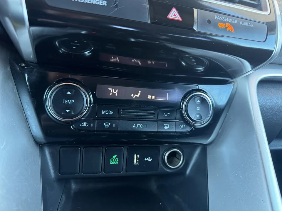 2019 Mitsubishi Eclipse Cross - Image 6 of 18