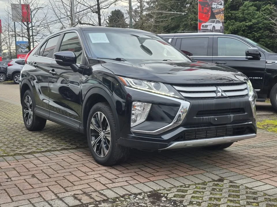 2019 Mitsubishi Eclipse Cross - Image 3 of 16
