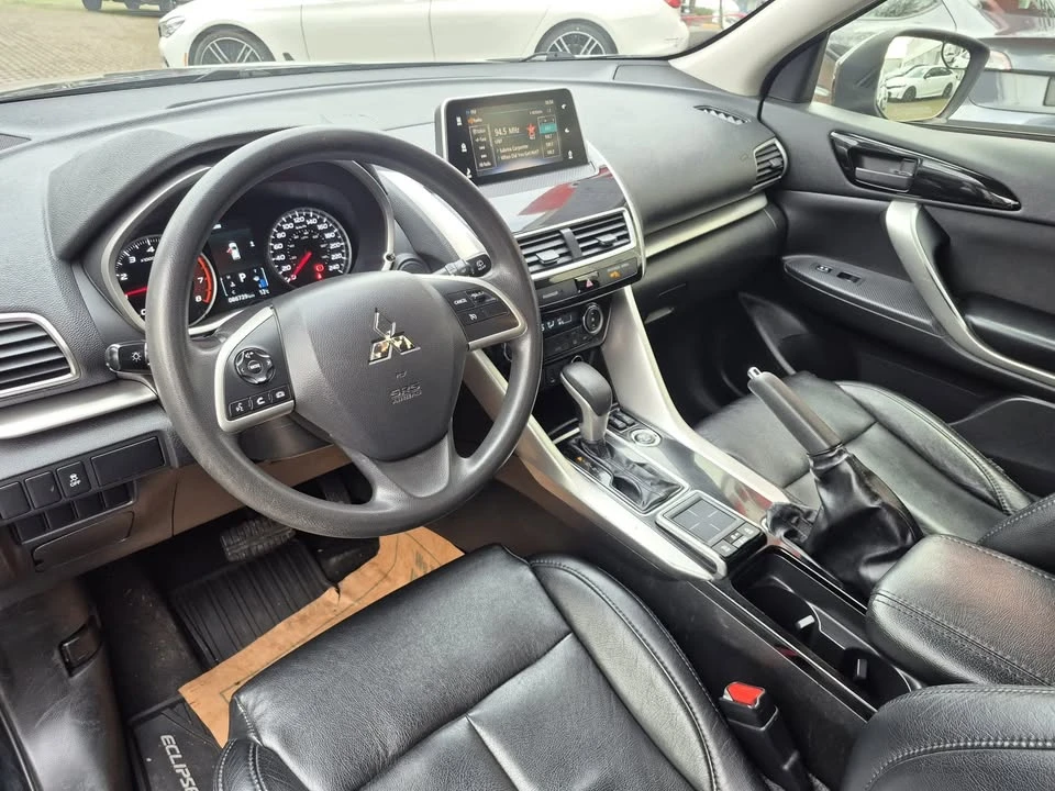 2019 Mitsubishi Eclipse Cross - Image 9 of 16