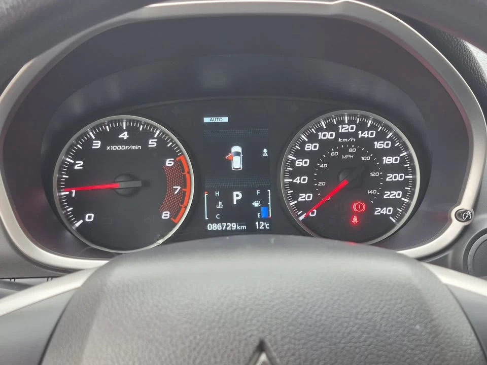 2019 Mitsubishi Eclipse Cross - Image 13 of 16
