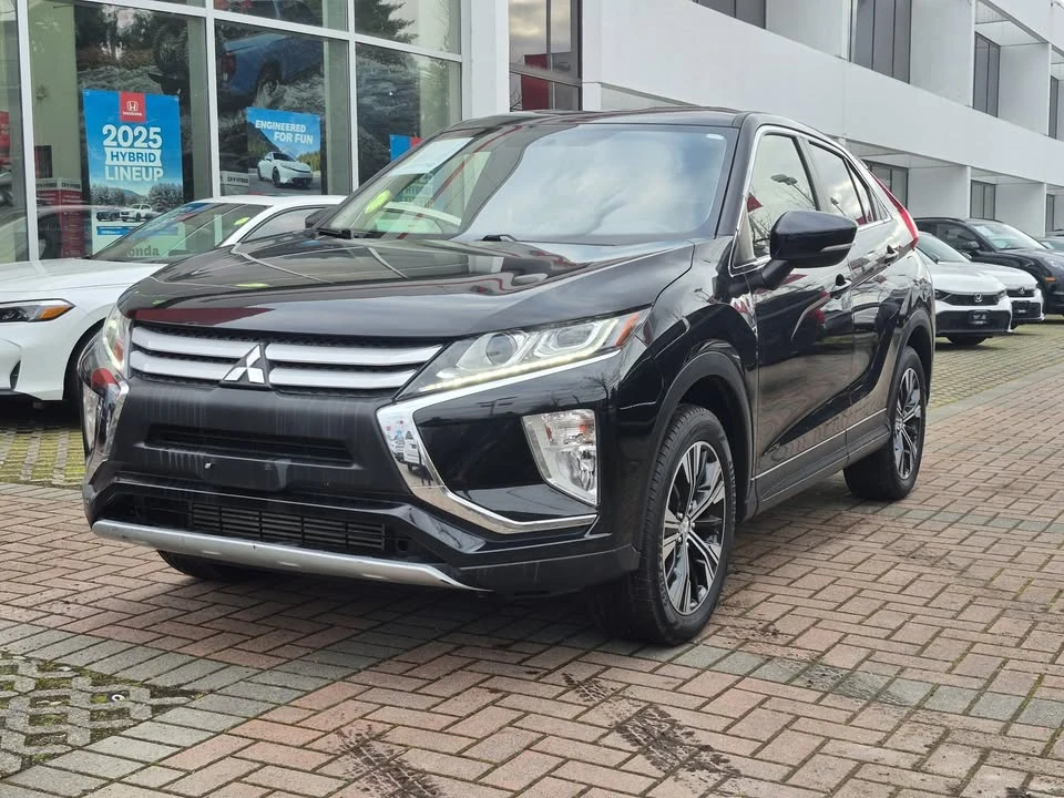2019 Mitsubishi Eclipse Cross - Image 2 of 16