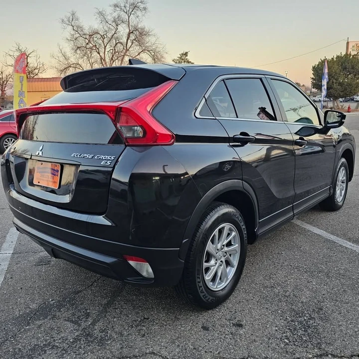 2019 Mitsubishi Eclipse Cross - Image 3 of 16