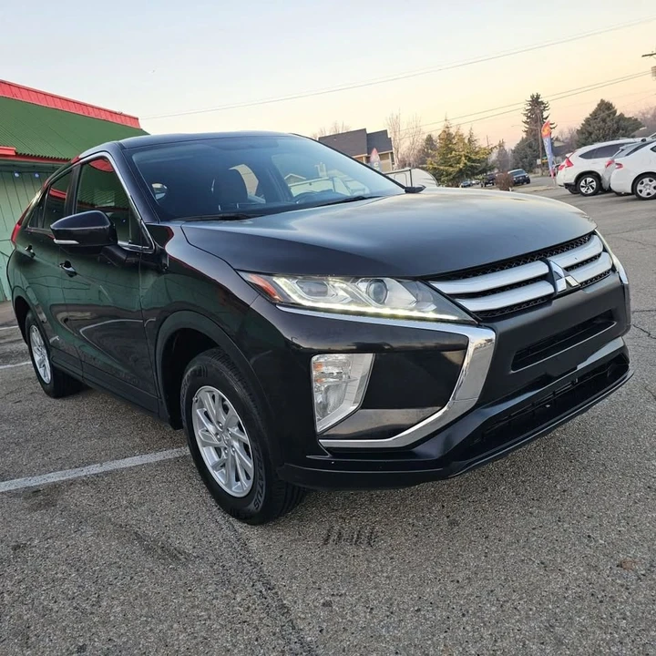 2019 Mitsubishi Eclipse Cross - Image 5 of 16