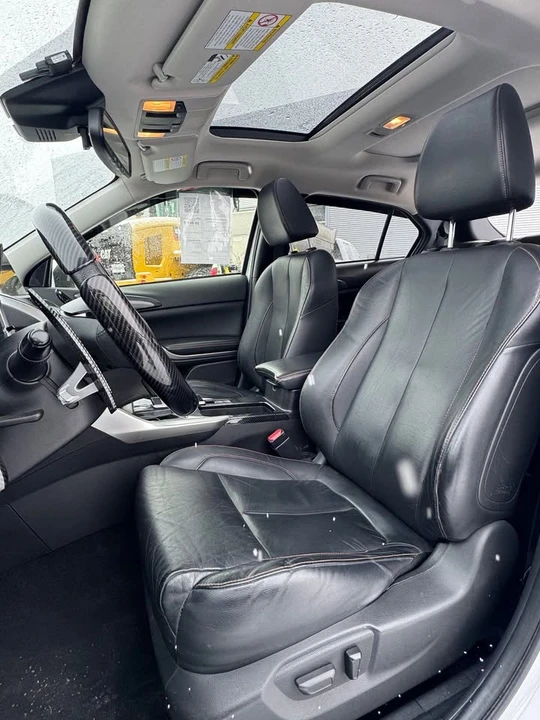 2019 Mitsubishi Eclipse Cross - Image 8 of 19