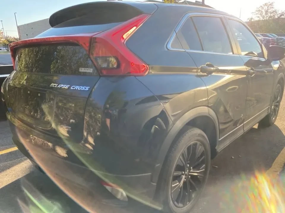 2019 Mitsubishi Eclipse Cross - Image 2 of 12