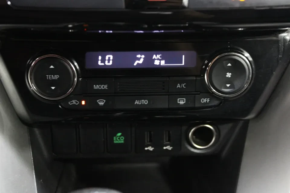 2019 Mitsubishi Eclipse Cross - Image 15 of 20