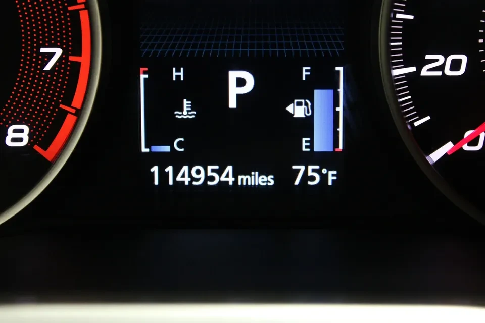 2019 Mitsubishi Eclipse Cross - Image 10 of 20