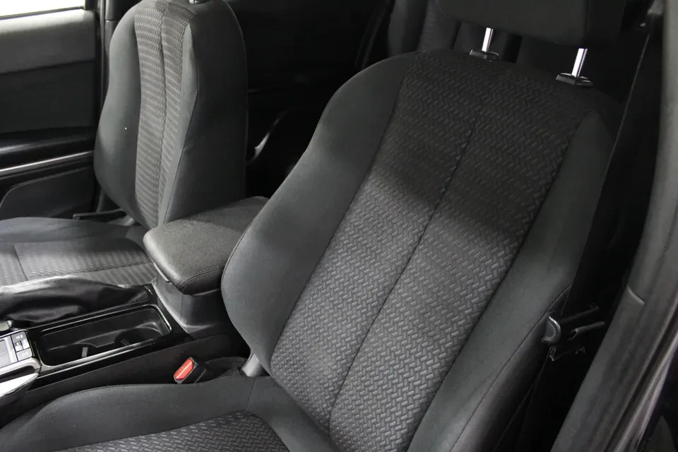 2019 Mitsubishi Eclipse Cross - Image 6 of 20